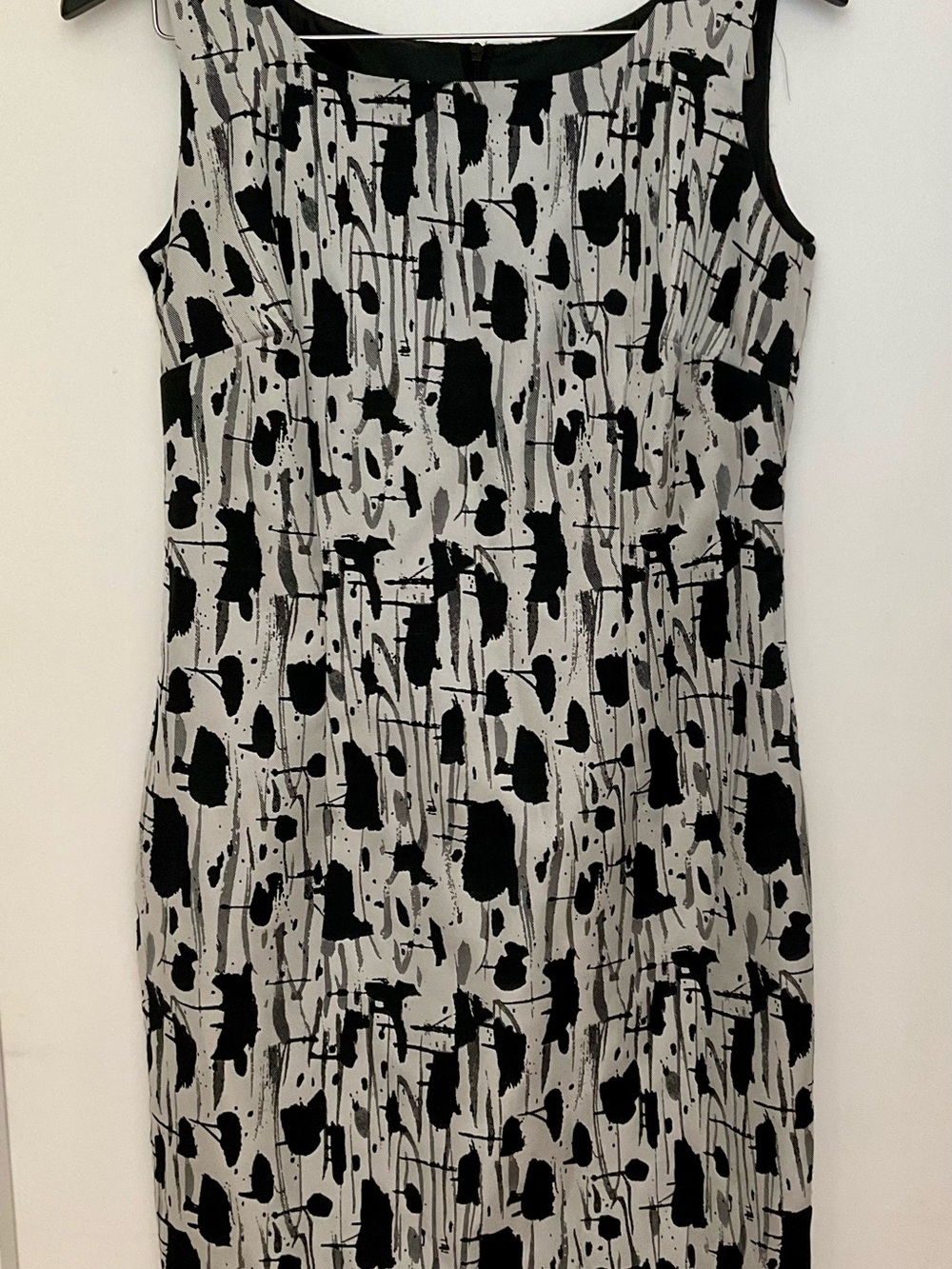 Black & White sheath  Abstract Print Dress